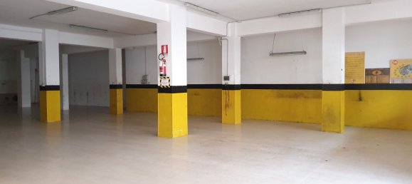 374m² Commercial property in Lanciano, Italy No. 129434 19