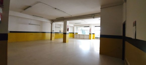 374m² Commercial property in Lanciano, Italy No. 129434 2