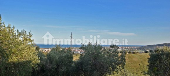 Дом с 6 спальнями в Сан Бенедетто дель Тронто, Италия № 155050 13