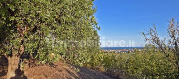 Дом с 6 спальнями в Сан Бенедетто дель Тронто, Италия № 155050 24