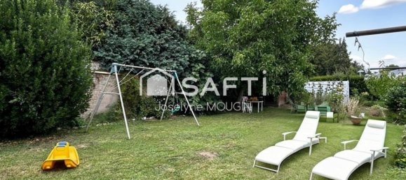 Casa de 6 dormitorios en Pont-de-Metz, France No. 280152 4