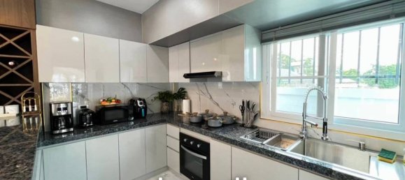 3 bedrooms Villa in Bang Lamung, Thailand No. 17736 10