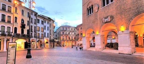 3 غرف نوم فيلا في Treviso, Italy رقم 164535 16