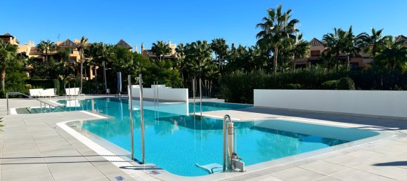 3 chambres Appartement à Estepona, Spain No. 135011 3