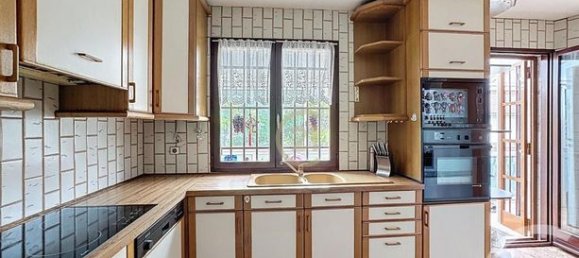 Casa de 4 dormitorios en Bobigny, France No. 309215 3