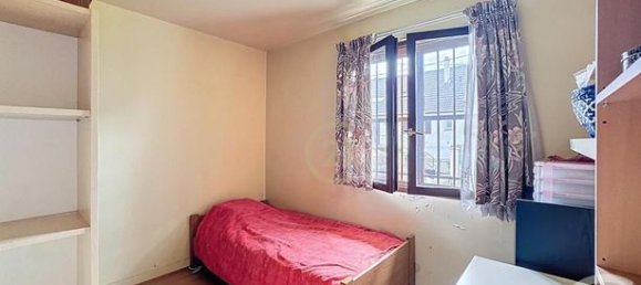 Casa de 4 dormitorios en Bobigny, France No. 309215 8