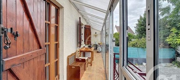 Casa de 4 dormitorios en Bobigny, France No. 309215 6