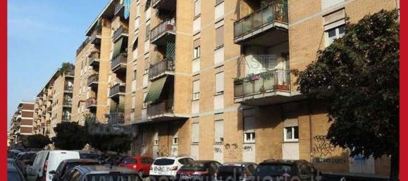 5 bedrooms Apartment in Rome, Italy No. 330800 19