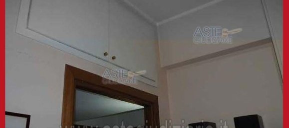 5 bedrooms Apartment in Rome, Italy No. 330800 15