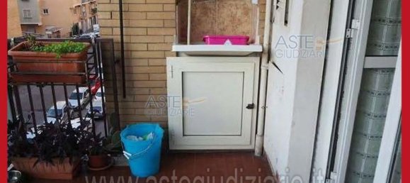 5 bedrooms Apartment in Rome, Italy No. 330800 9