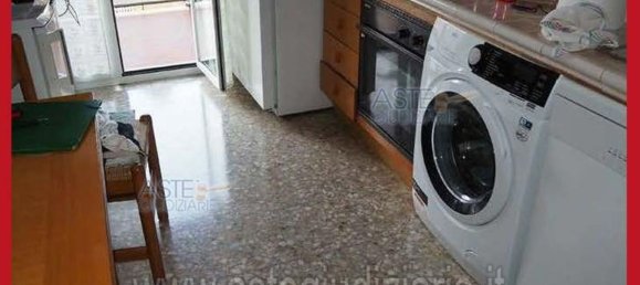 5 bedrooms Apartment in Rome, Italy No. 330800 22