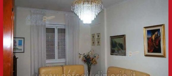 5 bedrooms Apartment in Rome, Italy No. 330800 18