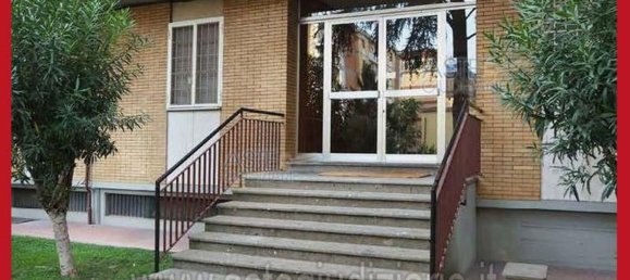 5 bedrooms Apartment in Rome, Italy No. 330800 30