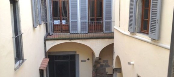 11 rooms Apartment in Prato, Italy No. 104656 11