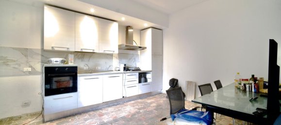 8 rooms Apartment in Florence, Italy No. 49518 14