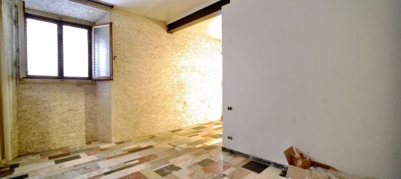 8 rooms Apartment in Florence, Italy No. 49518 17