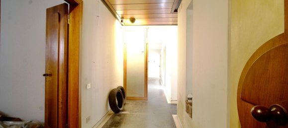 8 rooms Apartment in Florence, Italy No. 49518 18