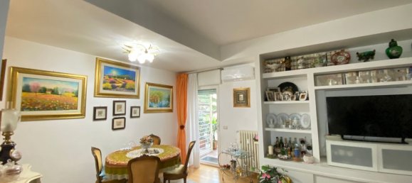 3-salle Appartement à Bari, Italy No. 276625 3