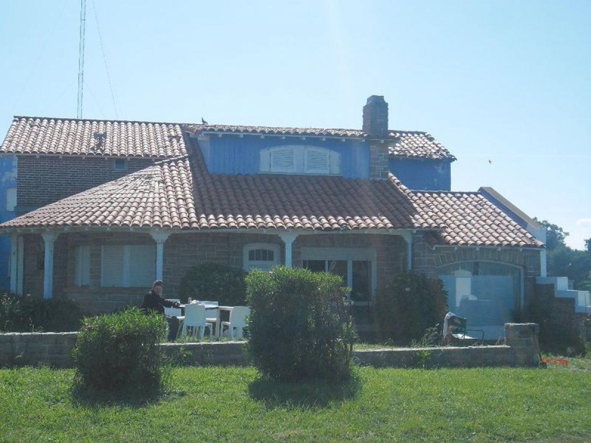 300m² Hotel in Mar del Plata, Argentina No. 107614