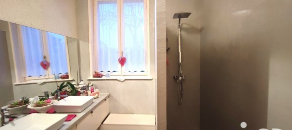 5 bedrooms House in Clery-sur-Somme, France No. 153058 9