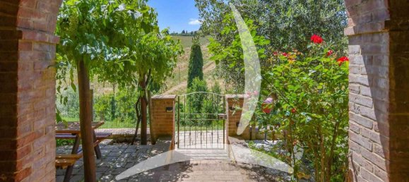 Studio à Pienza, Italy No. 1587 9