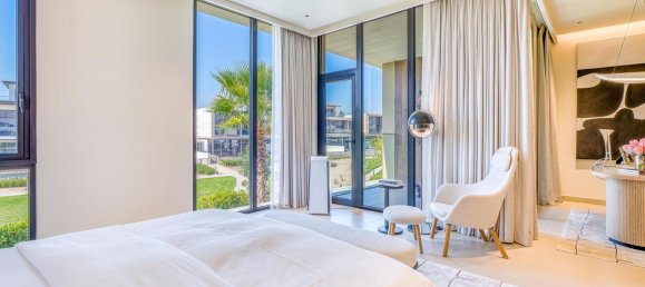 Villa T4 em Dubai Hills Estate, UAE N.º 112093 2