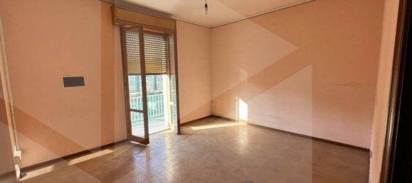 4 rooms Apartment in Fiorano Modenese, Italy No. 28672 8