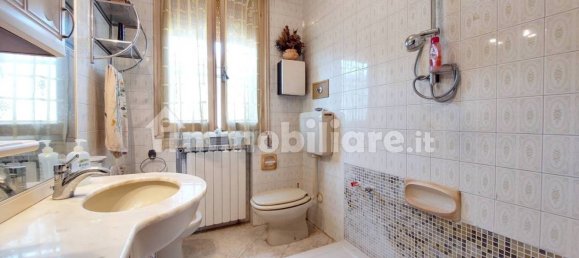 5 bedrooms Villa in Bondeno, Italy No. 118912 13