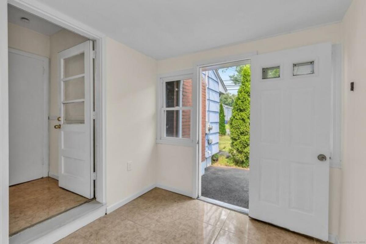 3 Schlafzimmer Haus in West Hartford, USA, Nr. 390341