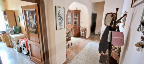 3 rooms Apartment in Rome, Italy No. 201898 8