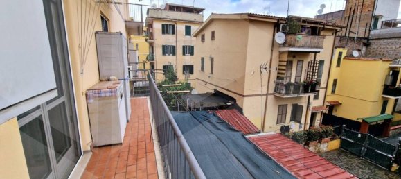 3 rooms Apartment in Rome, Italy No. 201898 11