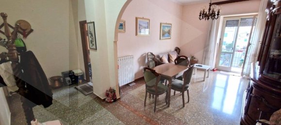 3 rooms Apartment in Rome, Italy No. 201898 3