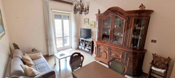 3 rooms Apartment in Rome, Italy No. 201898 9