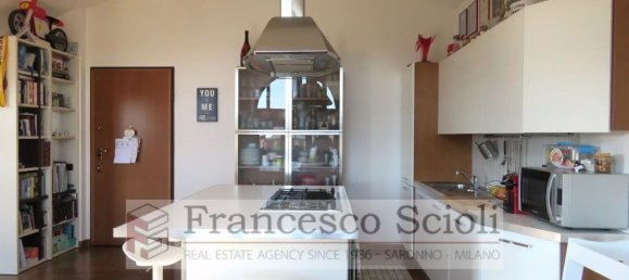 Apartamento de 2 habitaciónes en Saronno, Italy No. 334213 3