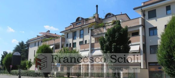 Apartamento de 2 habitaciónes en Saronno, Italy No. 334213 13