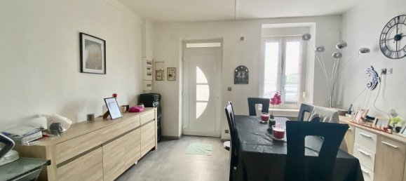 Casa de 3 dormitorios en Hautmont, France No. 90549 3