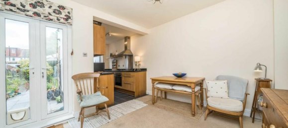 2 bedrooms House in Surbiton, United Kingdom No. 10254 4