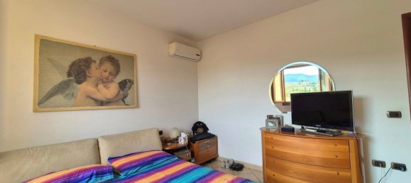 6 Schlafzimmer Haus in Quarrata, Italy, Nr. 342079 14