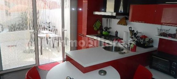 3 bedrooms House in Carrara, Italy No. 69747 14