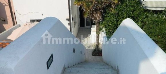 3 bedrooms House in Carrara, Italy No. 69747 35