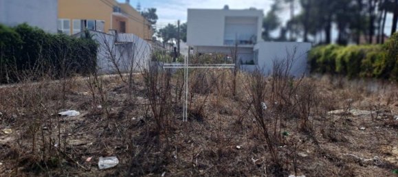 284m² Land in Almada, Portugal No. 72315 4