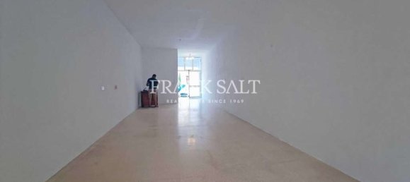 75m² Shop in Fgura, Malta No. 12718 2