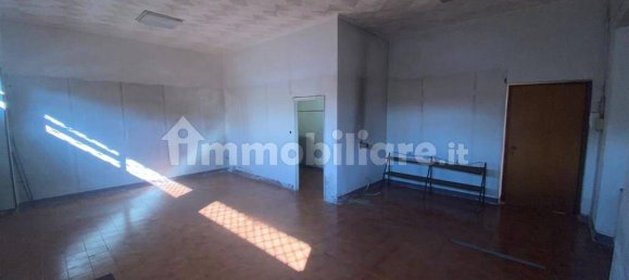 1غرفة عقار تجاري في Castronno, Italy رقم 273268 8