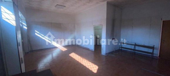 1غرفة عقار تجاري في Castronno, Italy رقم 273268 4