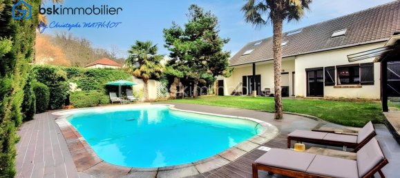 8 bedrooms Villa in Orgeval, France No. 318697 3