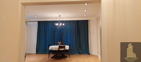 4 bedrooms Apartment in Yasamal, Azerbaijan No. 2138 15