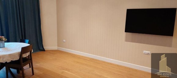 4 bedrooms Apartment in Yasamal, Azerbaijan No. 2138 5