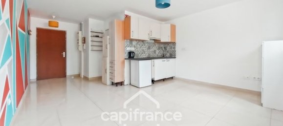Studio in Bagnolet, France, Nr. 363975 6