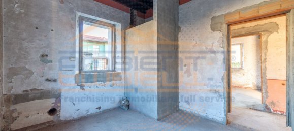 Villa de 8 divisões em Pozzo d'Adda, Italy N.º 142737 8