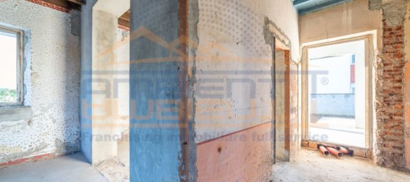 Villa de 8 divisões em Pozzo d'Adda, Italy N.º 142737 2